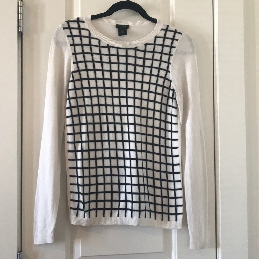 Black and white Ann Taylor sweater small